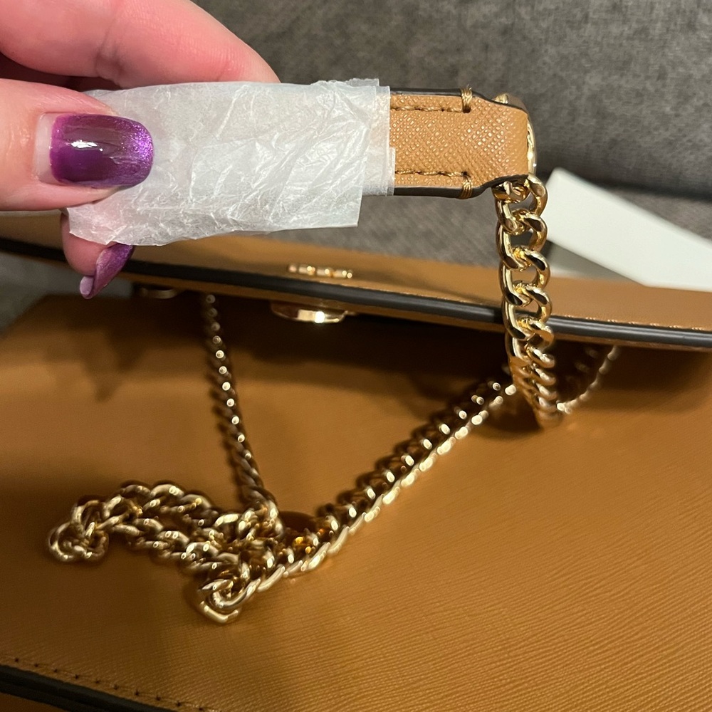 Tory Burch Emerson Flap Shoulder Bag - Picture 9 of 16